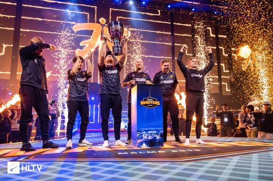 中蒙俄青少年冰球邀请赛精彩开启